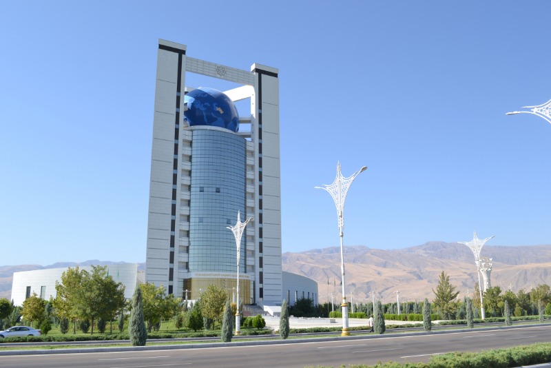 (detox) Building of the Ministry of Foreign Affairs of Turkmenistan, Ashgabat city.JPG