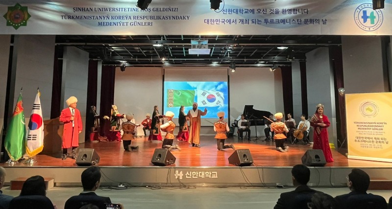 ☆(detox) Article 2 Culture Days of Turkmenistan in the Republic of Korea held in Shinhan University.jpg