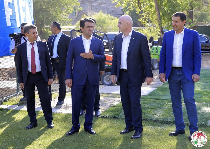Rustami-Emomal-va-anni-Infantino-az-ravandi-kor-oi-sohtmonii-markazi-tehnikii-FFT-dar-Varzob-didan-kardand-3.jpg