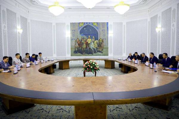 Sarmoyaguzoronu-to-ironi-um-urii-Koreya.jpg
